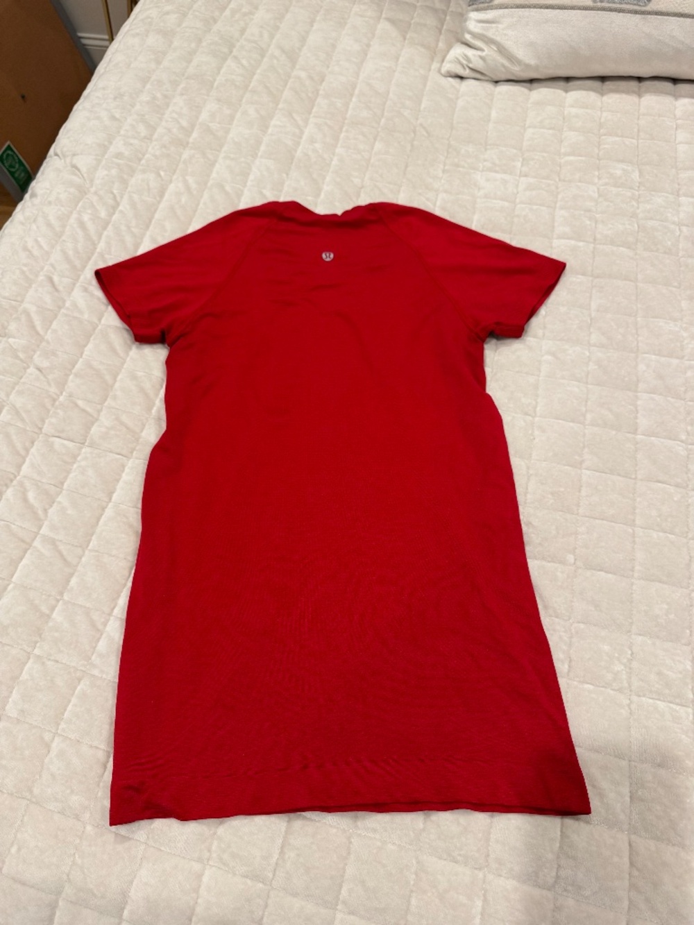 Lululemon Swiftly Tech Short Sleeve 2.0 Dark Red - Picture 4 of 5